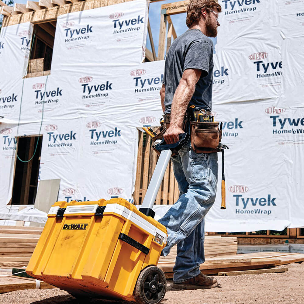 Comment DEWALT a redéfini les normes industrielles du 21e siècle.