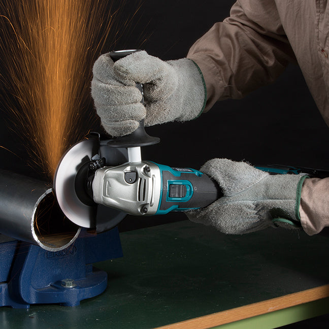 Rectifieuse coudée 5 po sans balai avec interrupteur à bouton-poussoir 18V LXT, outil seulement - DGA506Z